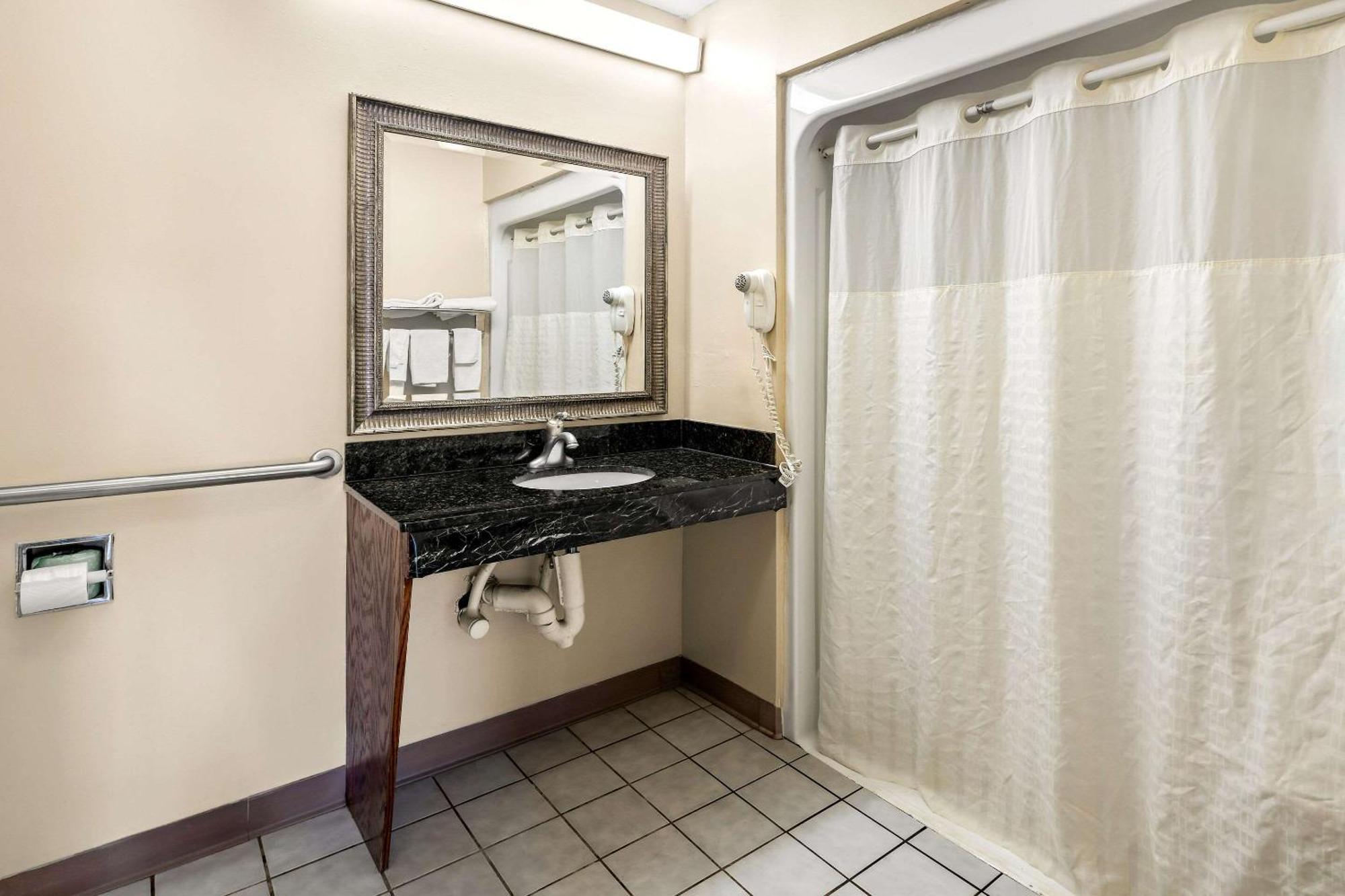 Quality Inn Decatur River City Exterior photo